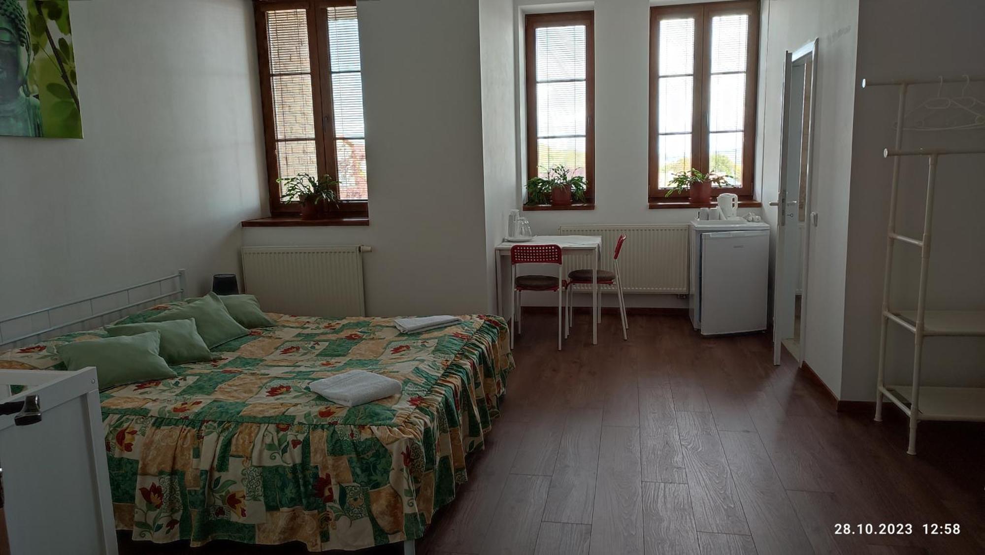 Villa Homestay Nad Helmrovkou Prag Exteriör bild