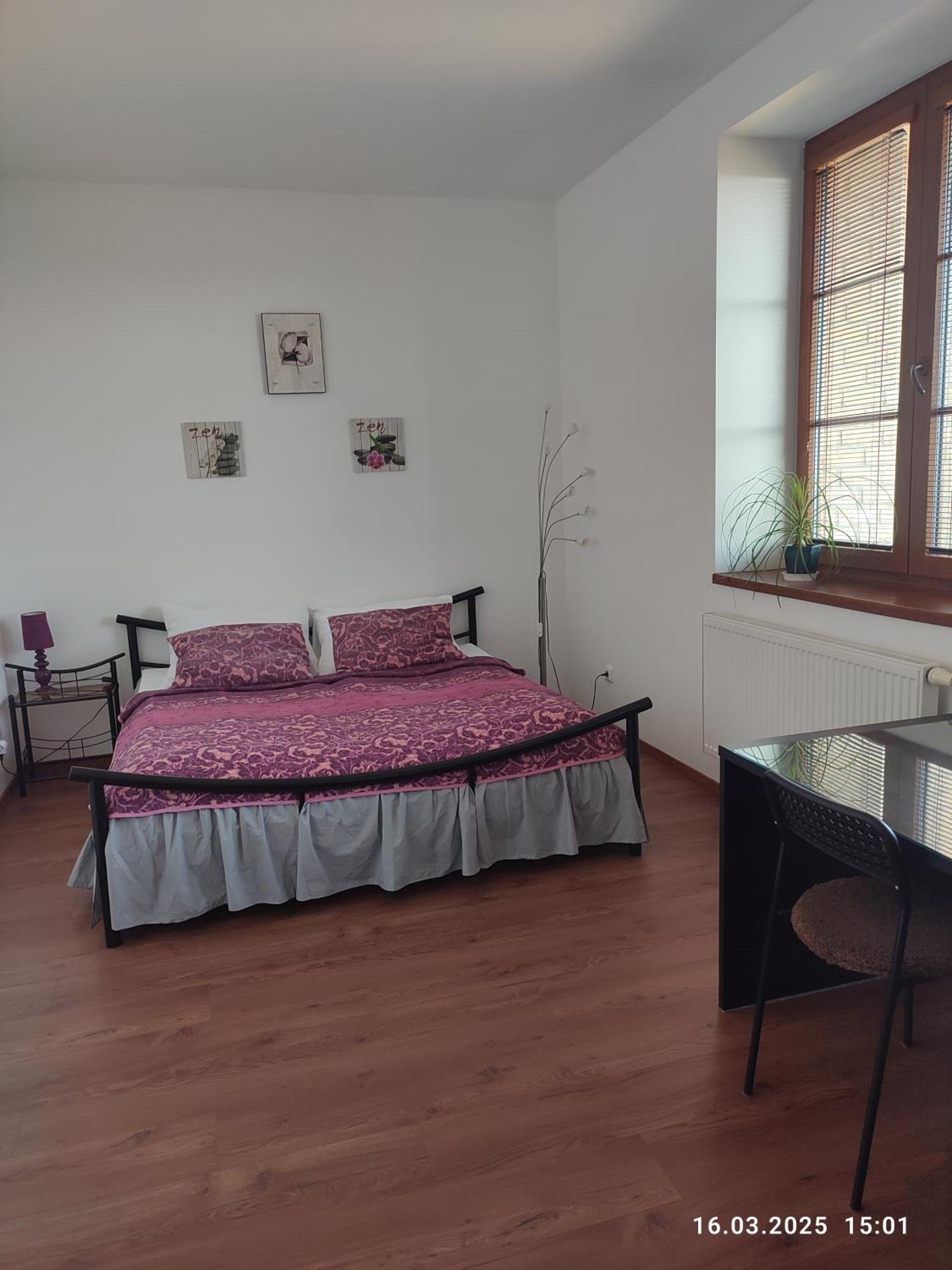 Villa Homestay Nad Helmrovkou Prag Exteriör bild